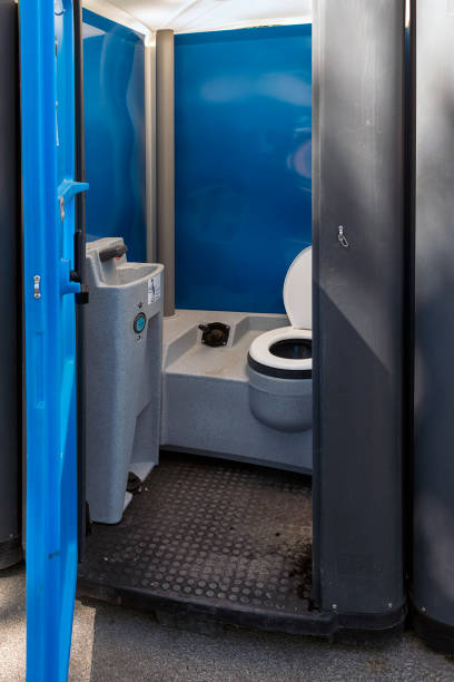 Best Portable bathroom rental  in Warsaw, IN